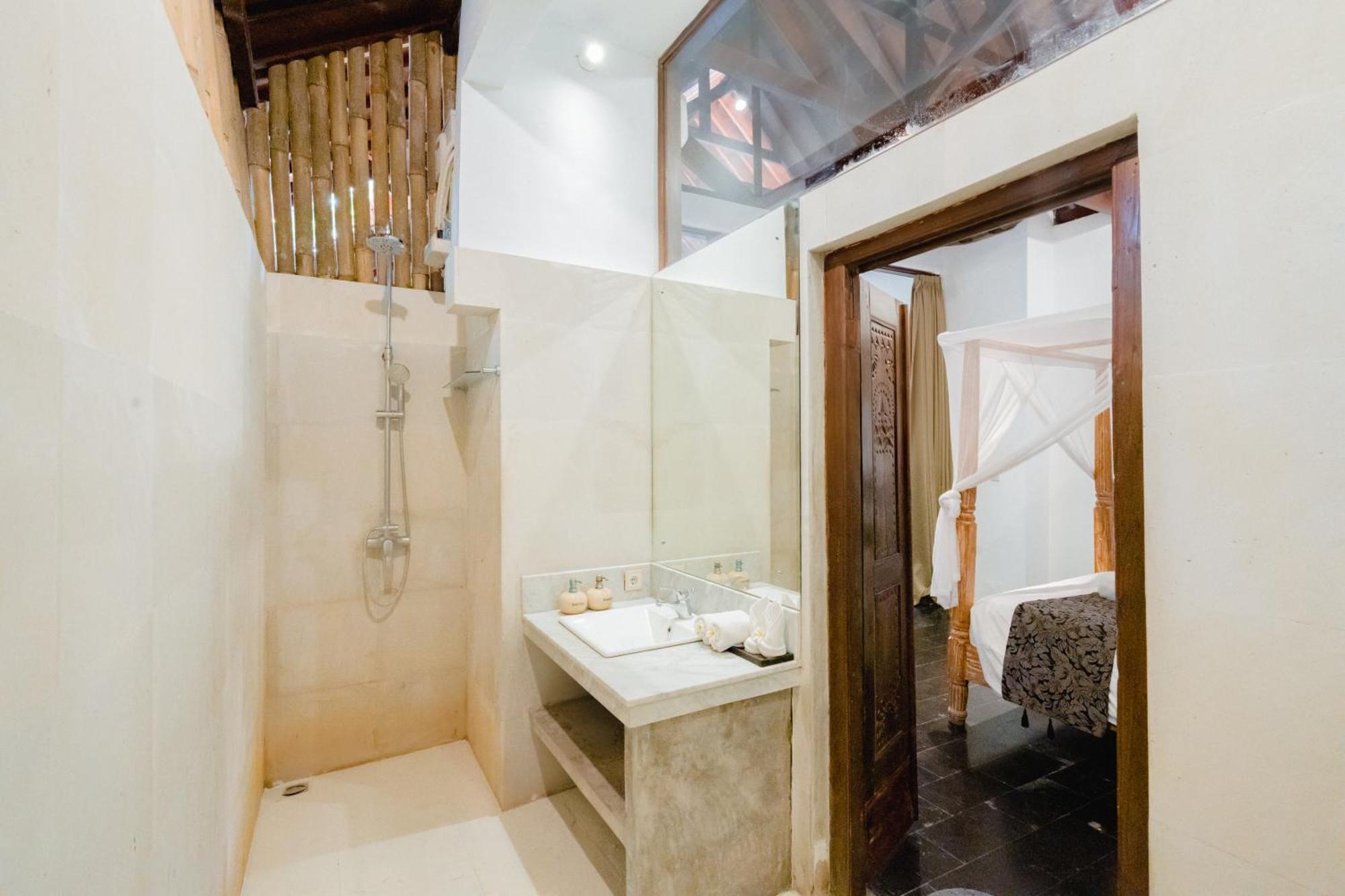 Villa Etnik Seminyak Bagian luar foto